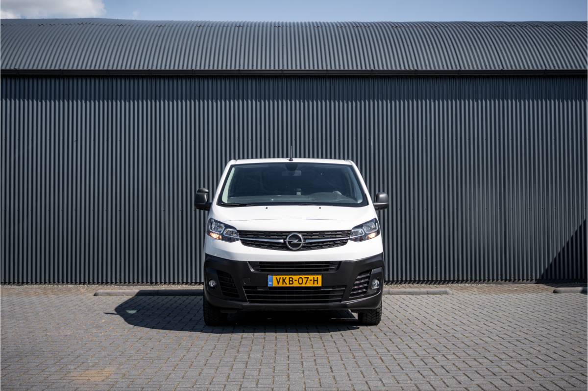 Opel Vivaro Opel Vivaro 1.5 L2H1 | 3-Zits | 1e Eigenaar | Cruise | PDC | Airco