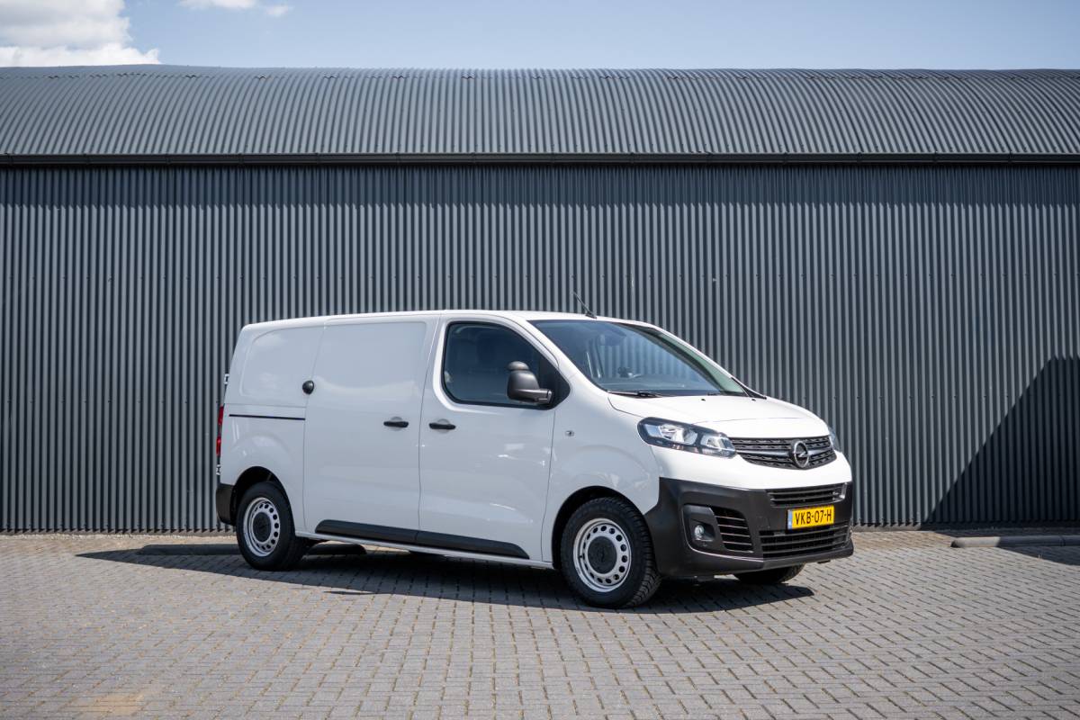 Opel Vivaro Opel Vivaro 1.5 L2H1 | 3-Zits | 1e Eigenaar | Cruise | PDC | Airco