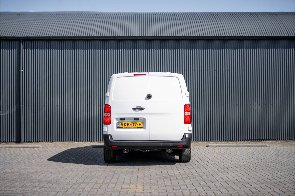 Opel Vivaro Opel Vivaro 1.5 L2H1 | 3-Zits | 1e Eigenaar | Cruise | PDC | Airco