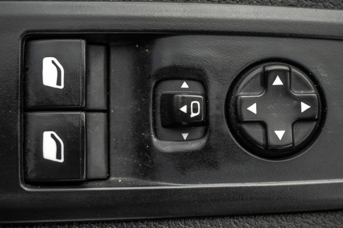 Opel Vivaro Opel Vivaro 1.5 | 3-Zits | 1e Eigenaar | Camera | Inrichting | Cruise | Airco | Trekhaak
