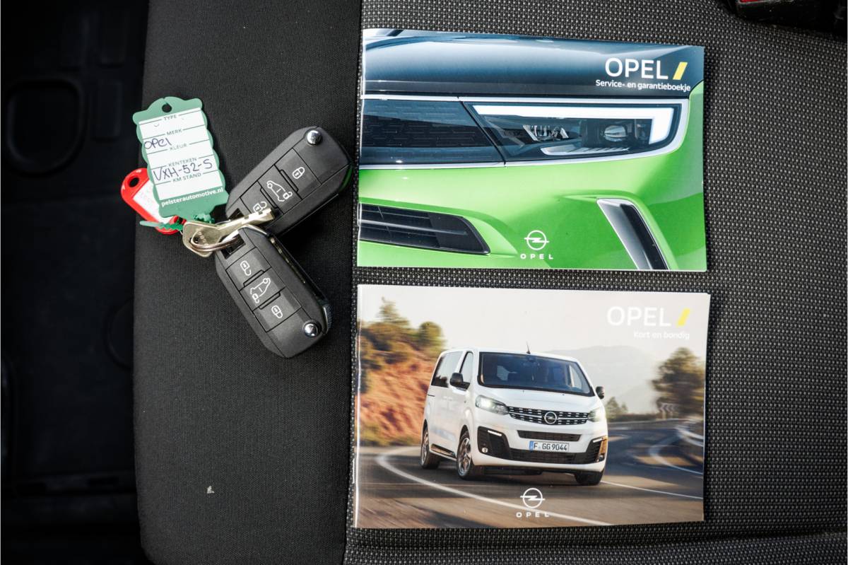 Opel Vivaro Opel Vivaro 1.5 | 3-Zits | 1e Eigenaar | Camera | Inrichting | Cruise | Airco | Trekhaak