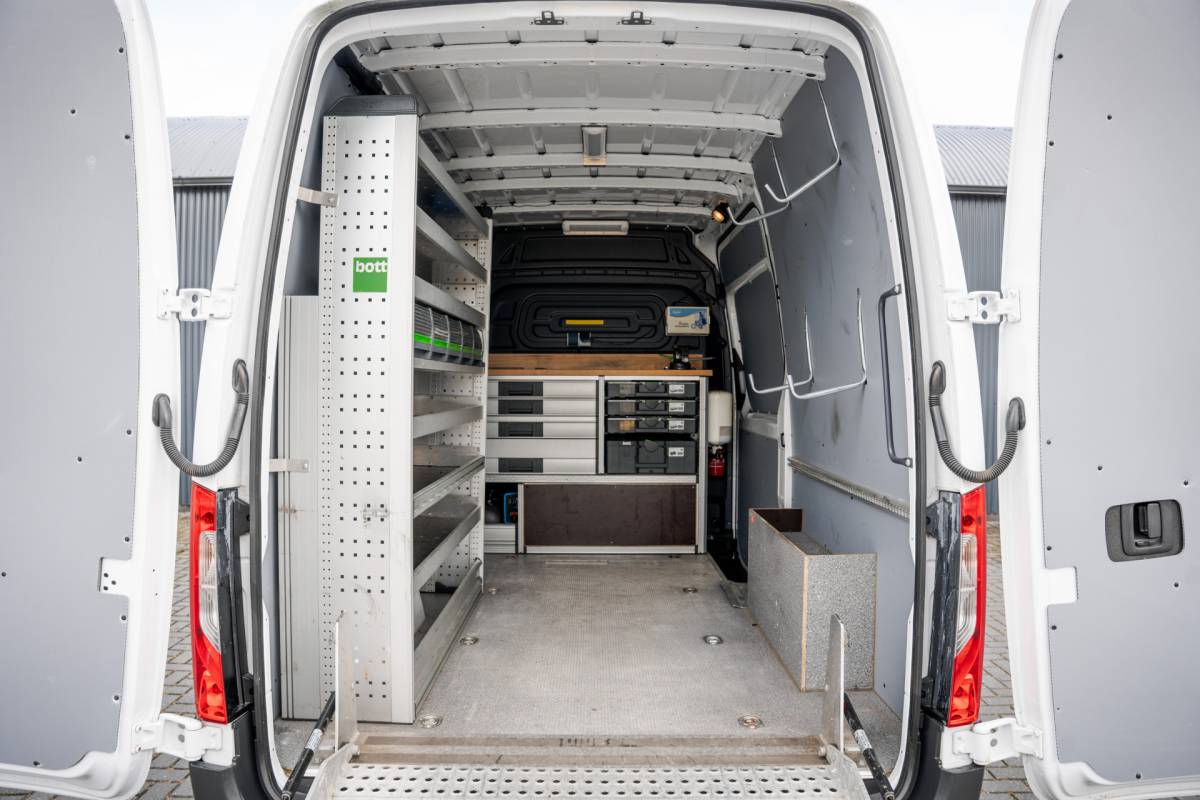Mercedes-Benz Sprinter Mercedes-Benz Sprinter 311 CDI RWD L2H2 | Volledig Ingericht | Mbux | Camera | Navi | Climatronic