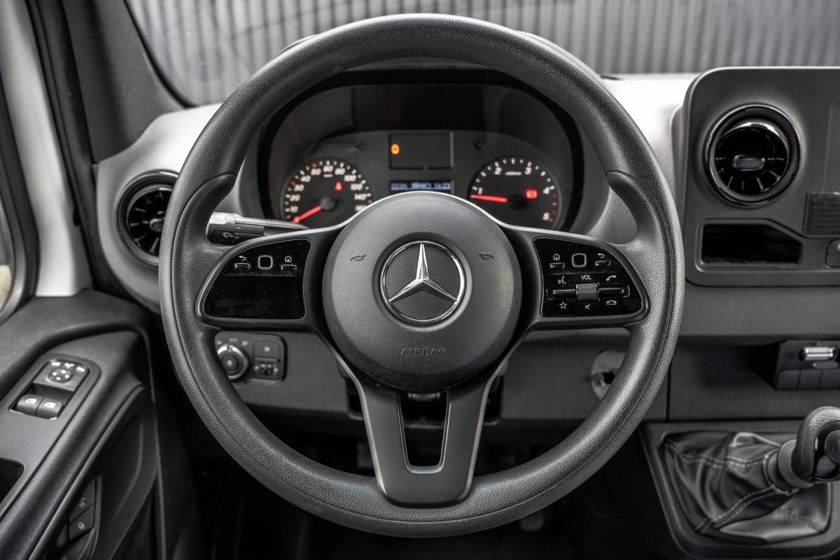 Mercedes-Benz Sprinter Mercedes-Benz Sprinter 311 CDI RWD L2H2 | Volledig Ingericht | Mbux | Camera | Navi | Climatronic