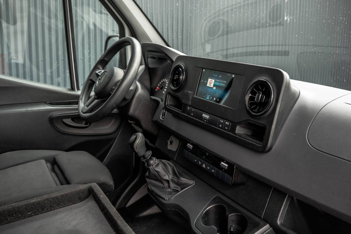 Mercedes-Benz Sprinter Mercedes-Benz Sprinter 311 CDI RWD L2H2 | Volledig Ingericht | Mbux | Camera | Navi | Climatronic