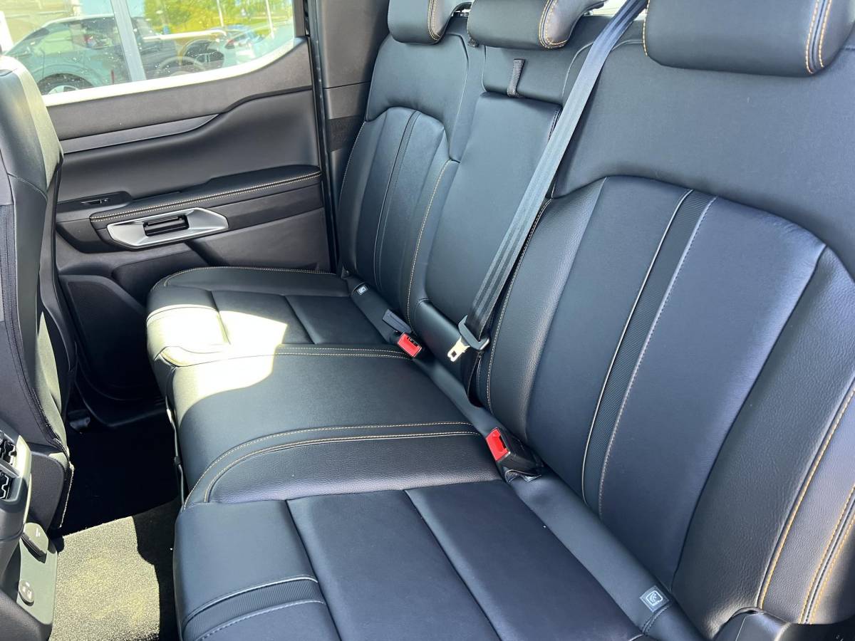 Ford Ranger Ford Ranger 2.3 PHEV Wildtrak Double Cab | 281pk |  5 persoons! | Technology Pack Plus Trailer | Cargo Area Pack | Power Rollertop | Prijs excl. BTW incl. BPM | laadkabel mode 3 16A
