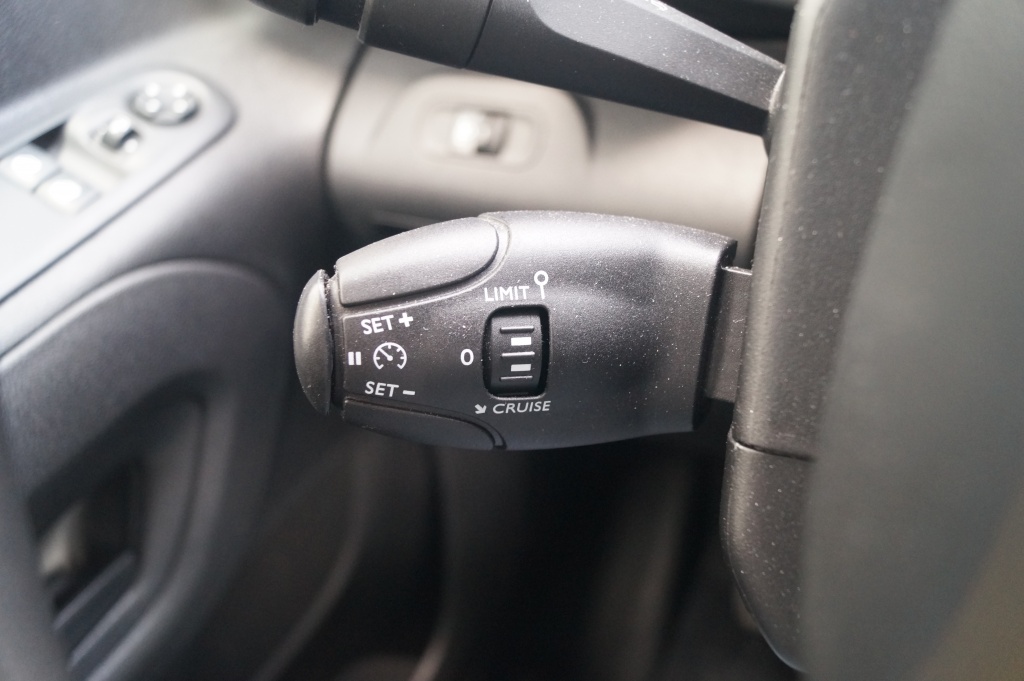 Toyota ProAce Toyota ProAce City 1.5 D-4D Professional -NAVI-3persoons-TREKHAAK-PDC-