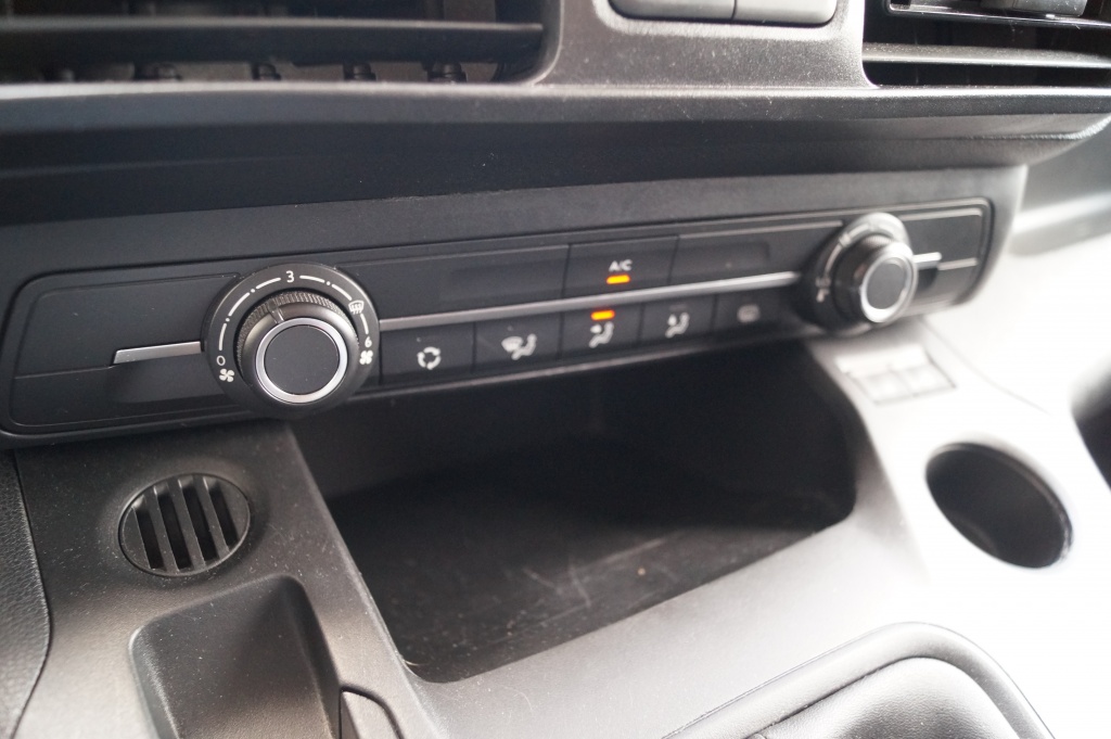 Toyota ProAce Toyota ProAce City 1.5 D-4D Professional -NAVI-3persoons-TREKHAAK-PDC-