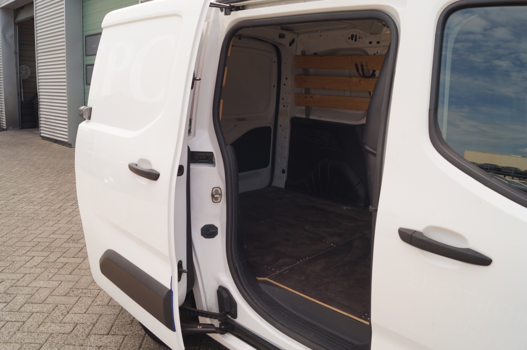 Toyota ProAce Toyota ProAce City 1.5 D-4D Professional -NAVI-3persoons-TREKHAAK-PDC-