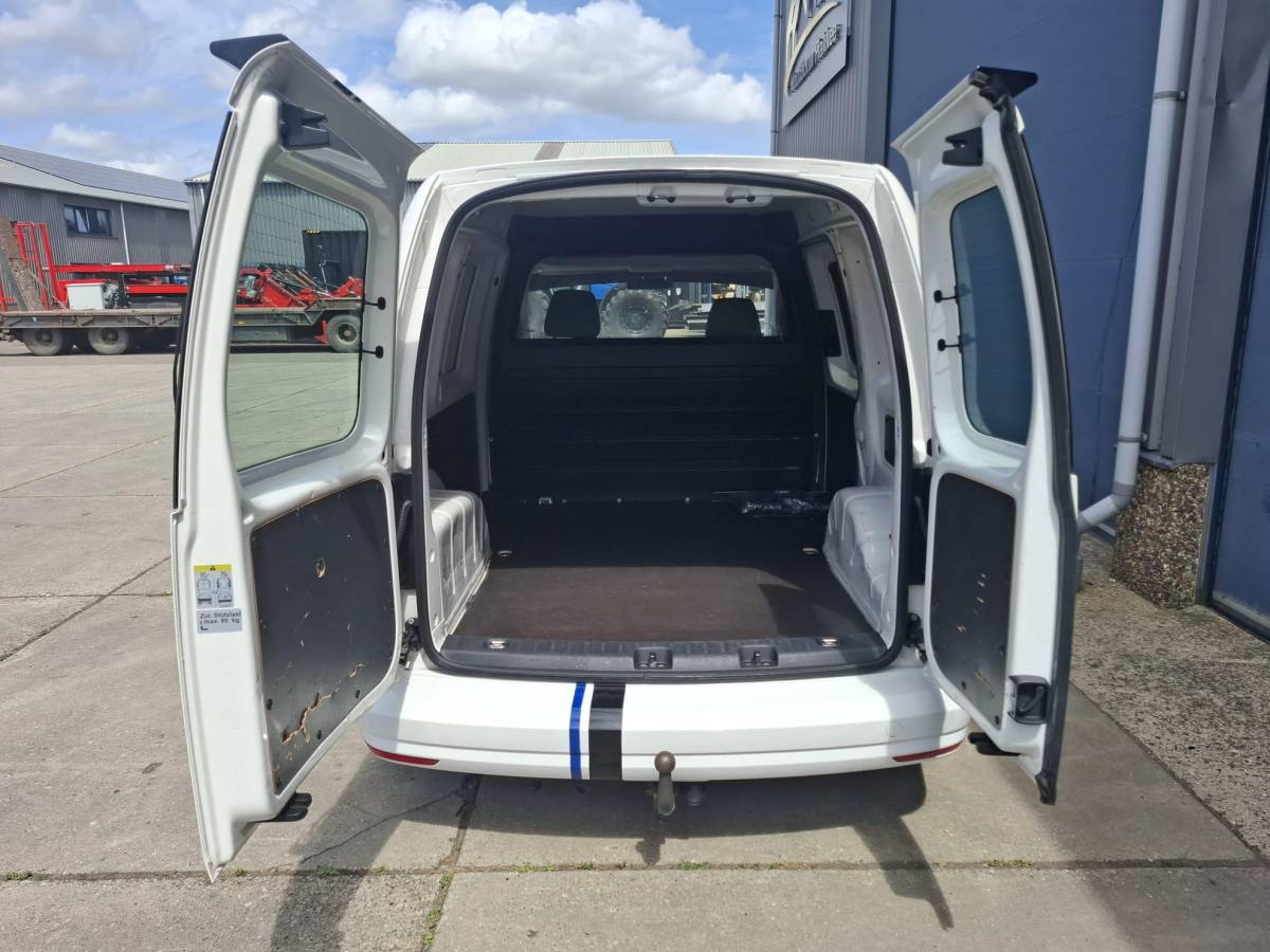 Volkswagen Caddy Volkswagen Caddy 2.0 TDI L1H1 BMT Trendline VERLAAGD / AIRCO / STOEL VERWARMING / EURO 6 / NAVI / MARGE AUTO !!