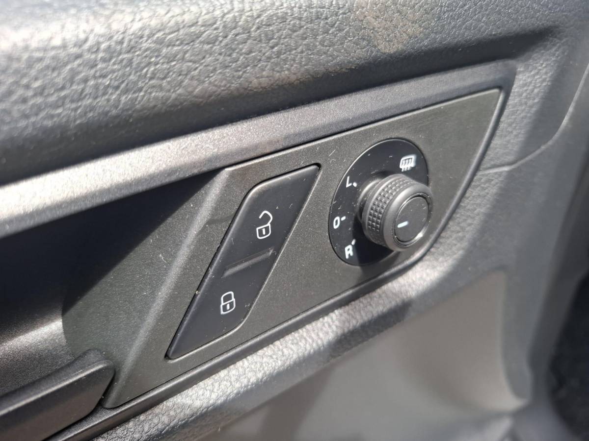Volkswagen Caddy Volkswagen Caddy 2.0 TDI L1H1 BMT Trendline VERLAAGD / AIRCO / STOEL VERWARMING / EURO 6 / NAVI / MARGE AUTO !!