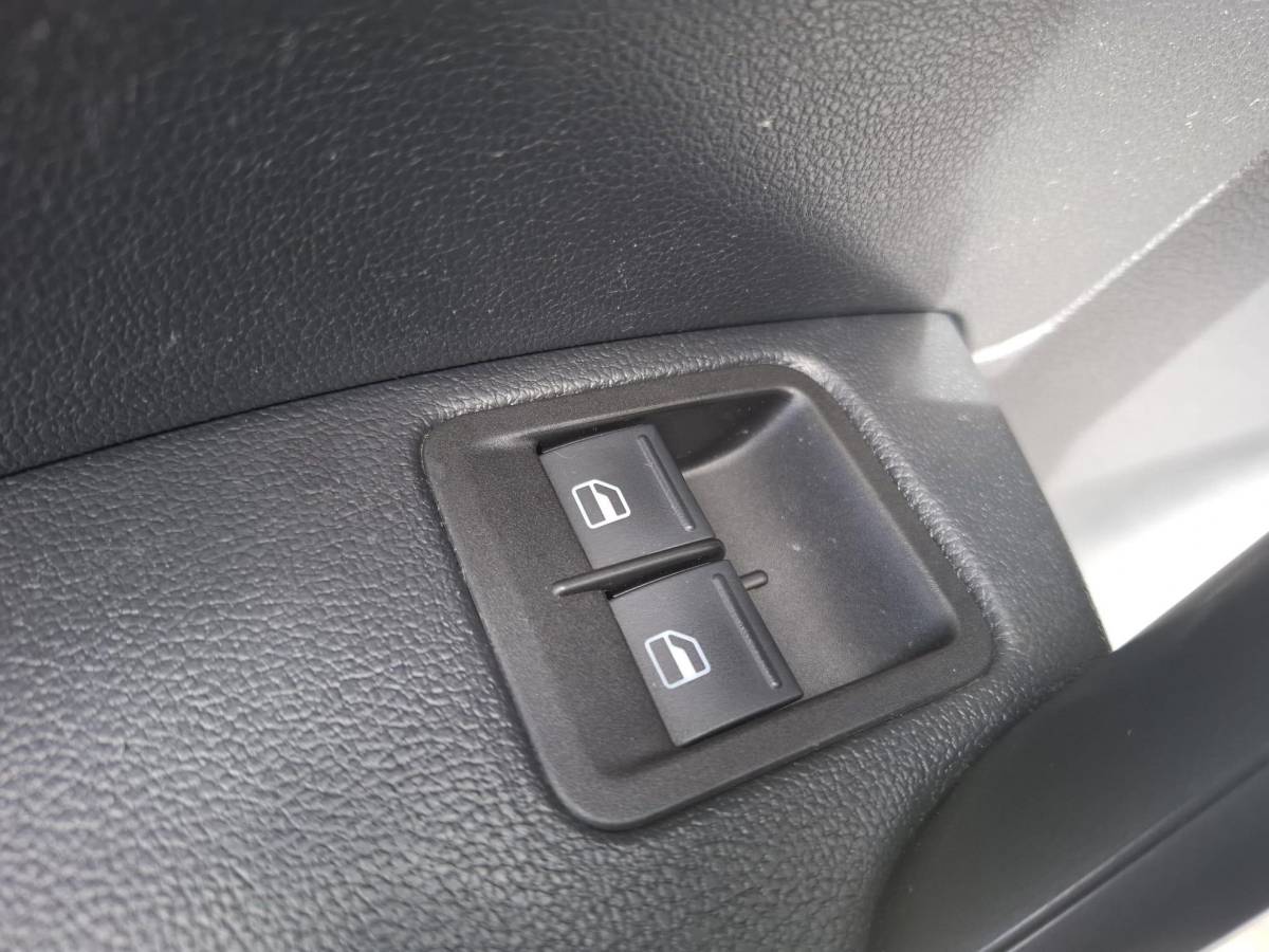Volkswagen Caddy Volkswagen Caddy 2.0 TDI L1H1 BMT Trendline VERLAAGD / AIRCO / STOEL VERWARMING / EURO 6 / NAVI / MARGE AUTO !!