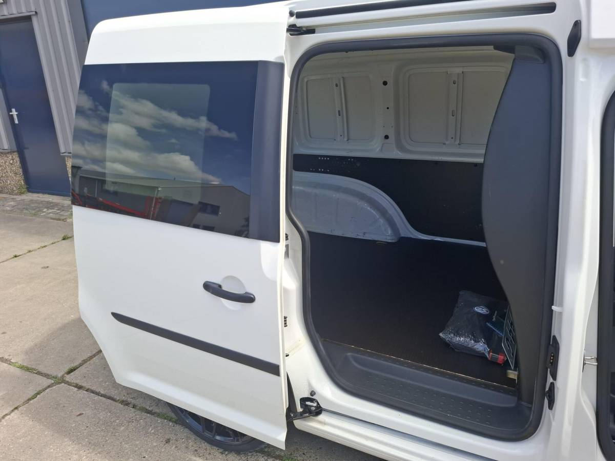 Volkswagen Caddy Volkswagen Caddy 2.0 TDI L1H1 BMT Trendline VERLAAGD / AIRCO / STOEL VERWARMING / EURO 6 / NAVI / MARGE AUTO !!
