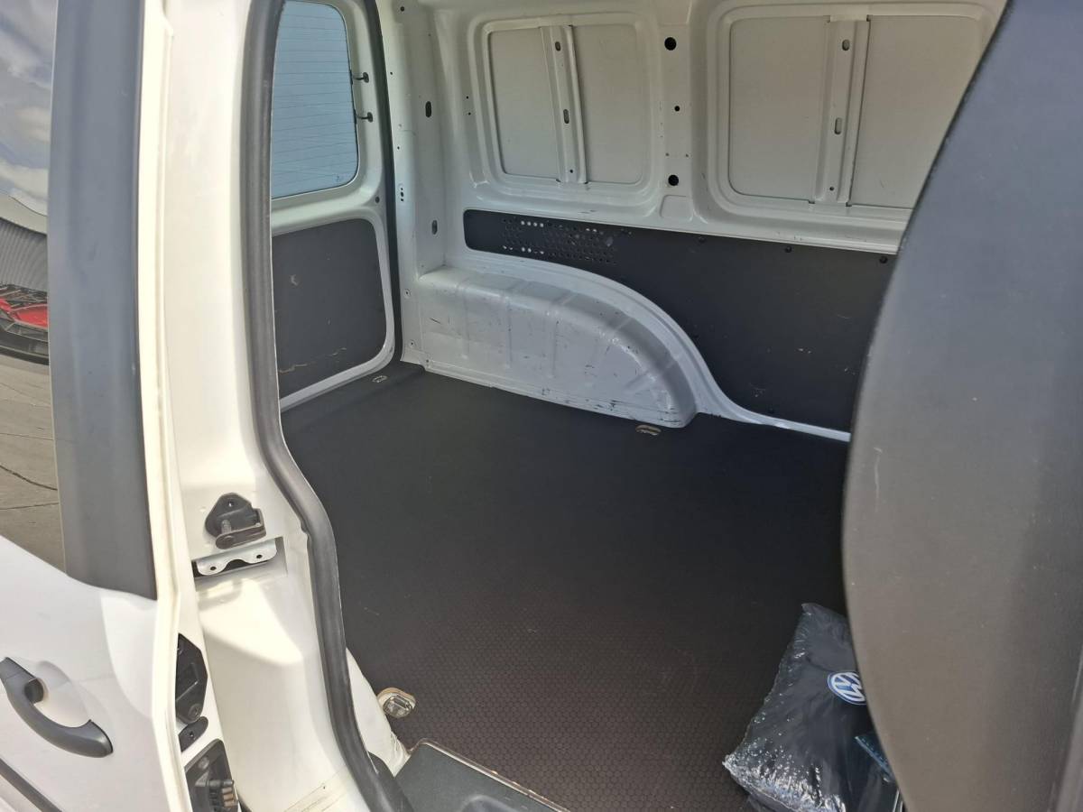 Volkswagen Caddy Volkswagen Caddy 2.0 TDI L1H1 BMT Trendline VERLAAGD / AIRCO / STOEL VERWARMING / EURO 6 / NAVI / MARGE AUTO !!