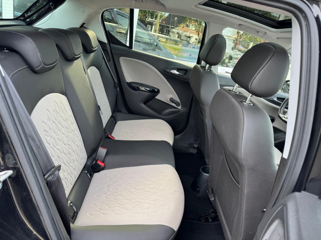 Opel Corsa Opel Corsa 1.0 TURBO OPC-line Panoramadak Trekhaak Stoelverwarming Carplay Stuurverw.