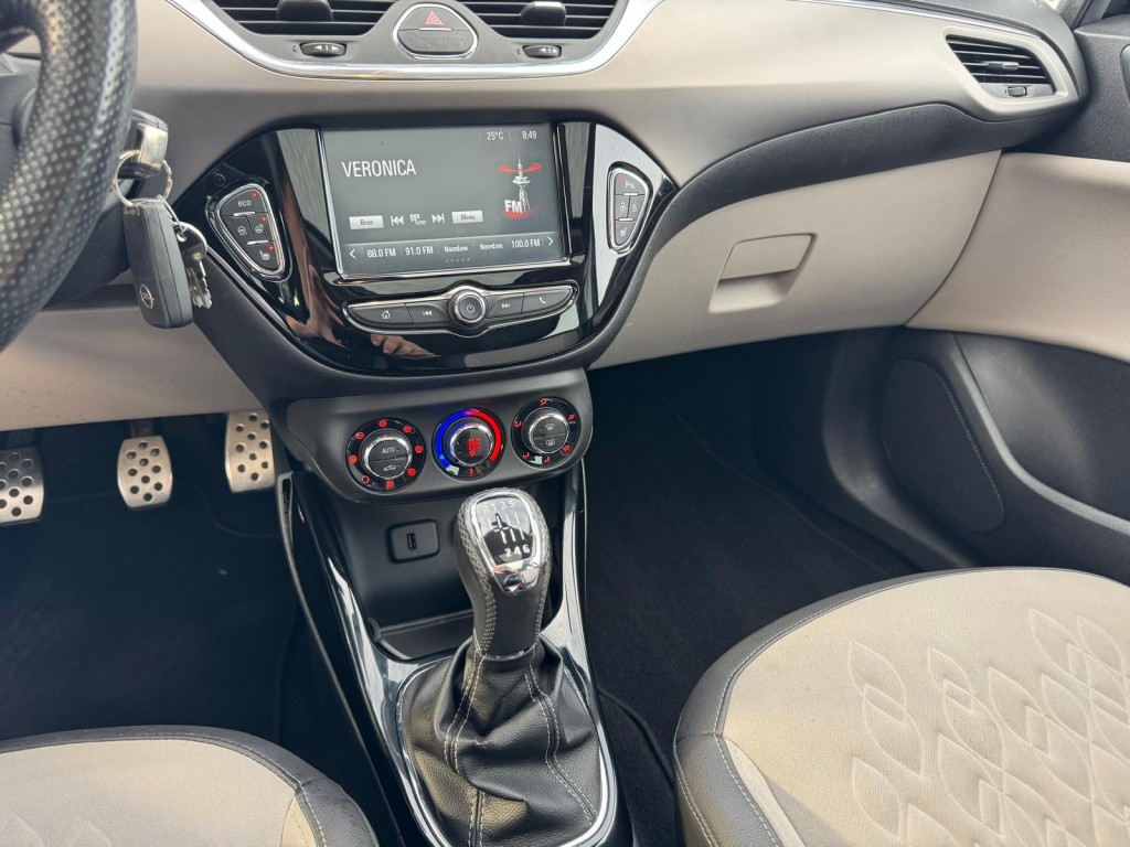 Opel Corsa Opel Corsa 1.0 TURBO OPC-line Panoramadak Trekhaak Stoelverwarming Carplay Stuurverw.