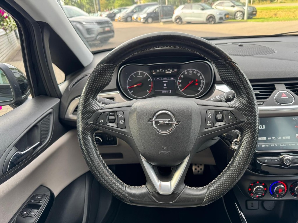 Opel Corsa Opel Corsa 1.0 TURBO OPC-line Panoramadak Trekhaak Stoelverwarming Carplay Stuurverw.