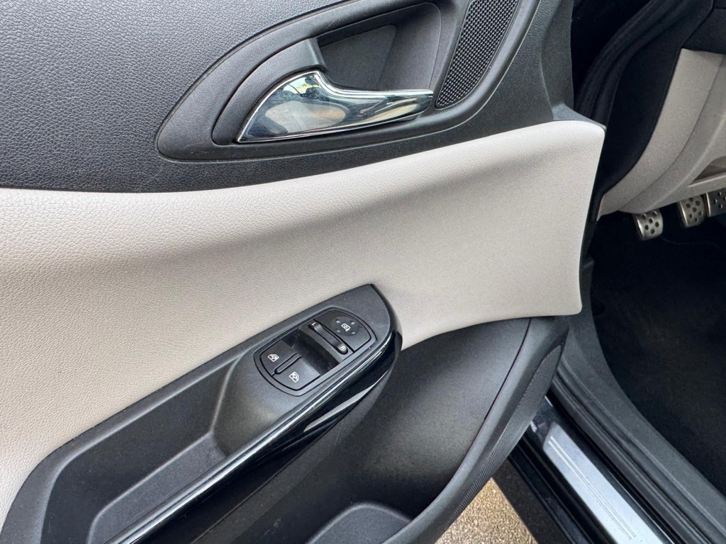 Opel Corsa Opel Corsa 1.0 TURBO OPC-line Panoramadak Trekhaak Stoelverwarming Carplay Stuurverw.