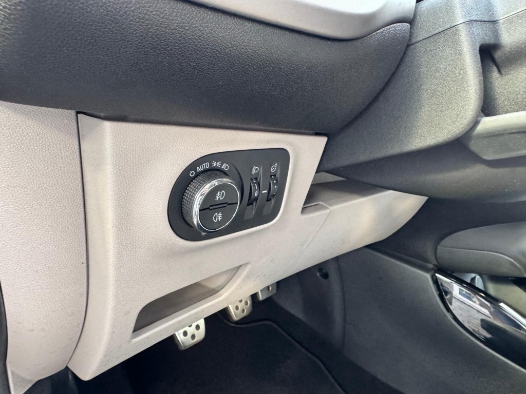 Opel Corsa Opel Corsa 1.0 TURBO OPC-line Panoramadak Trekhaak Stoelverwarming Carplay Stuurverw.