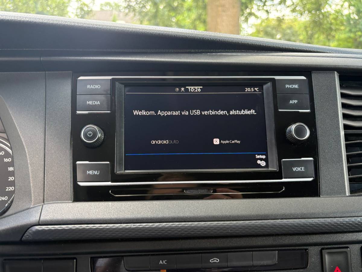 Volkswagen Transporter Volkswagen TRANSPORTER 2.0 TDI L2H1 150PK!|DSG Automaat|airco|achteruitrijcamera|apple carplay|drie zitplaatse