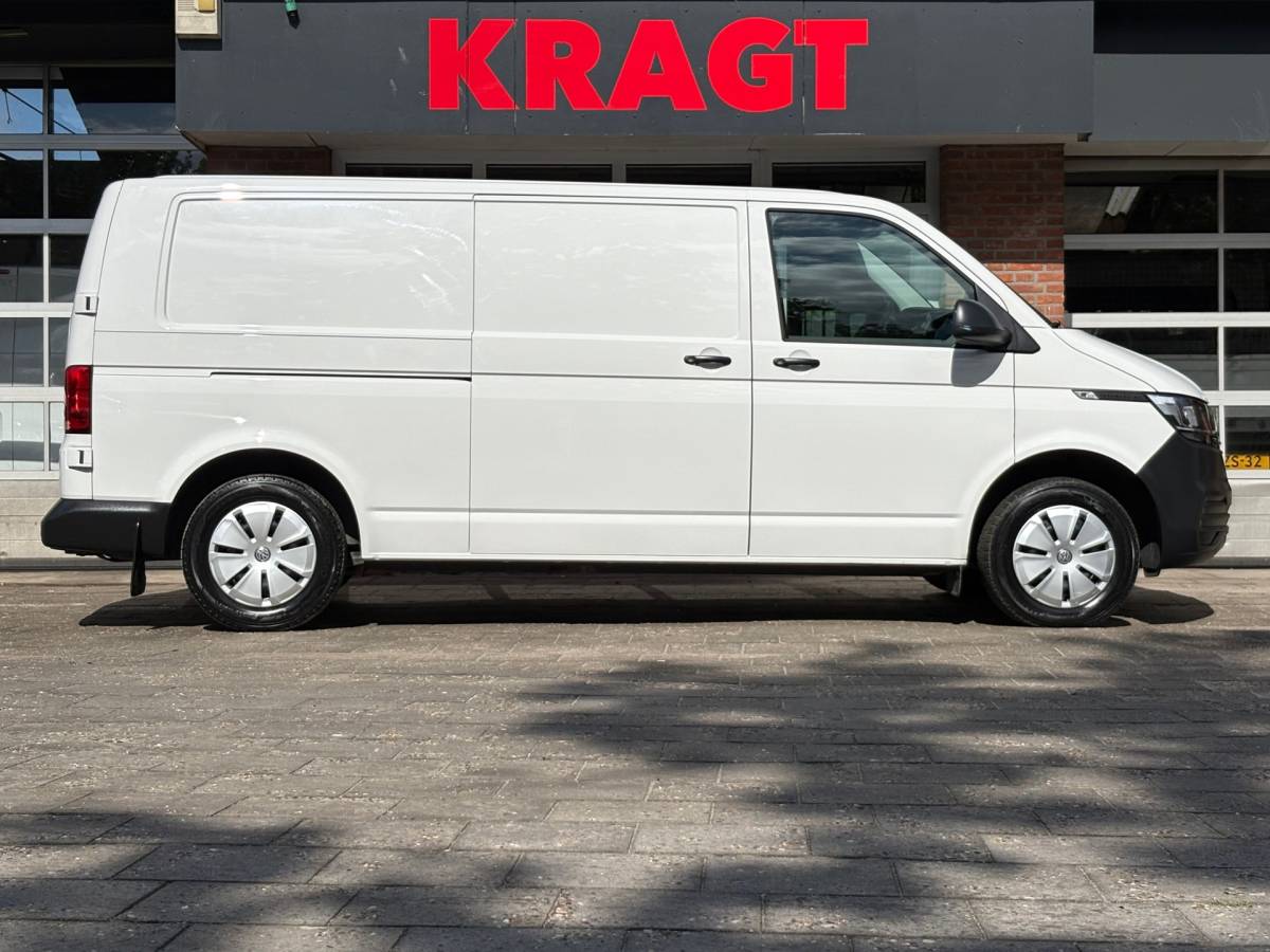 Volkswagen Transporter Volkswagen TRANSPORTER 2.0 TDI L2H1 150PK!|DSG Automaat|airco|achteruitrijcamera|apple carplay|drie zitplaatse