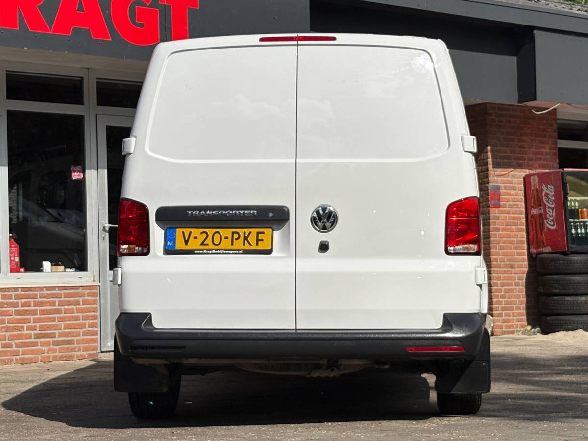 Volkswagen Transporter Volkswagen TRANSPORTER 2.0 TDI L2H1 150PK!|DSG Automaat|airco|achteruitrijcamera|apple carplay|drie zitplaatse