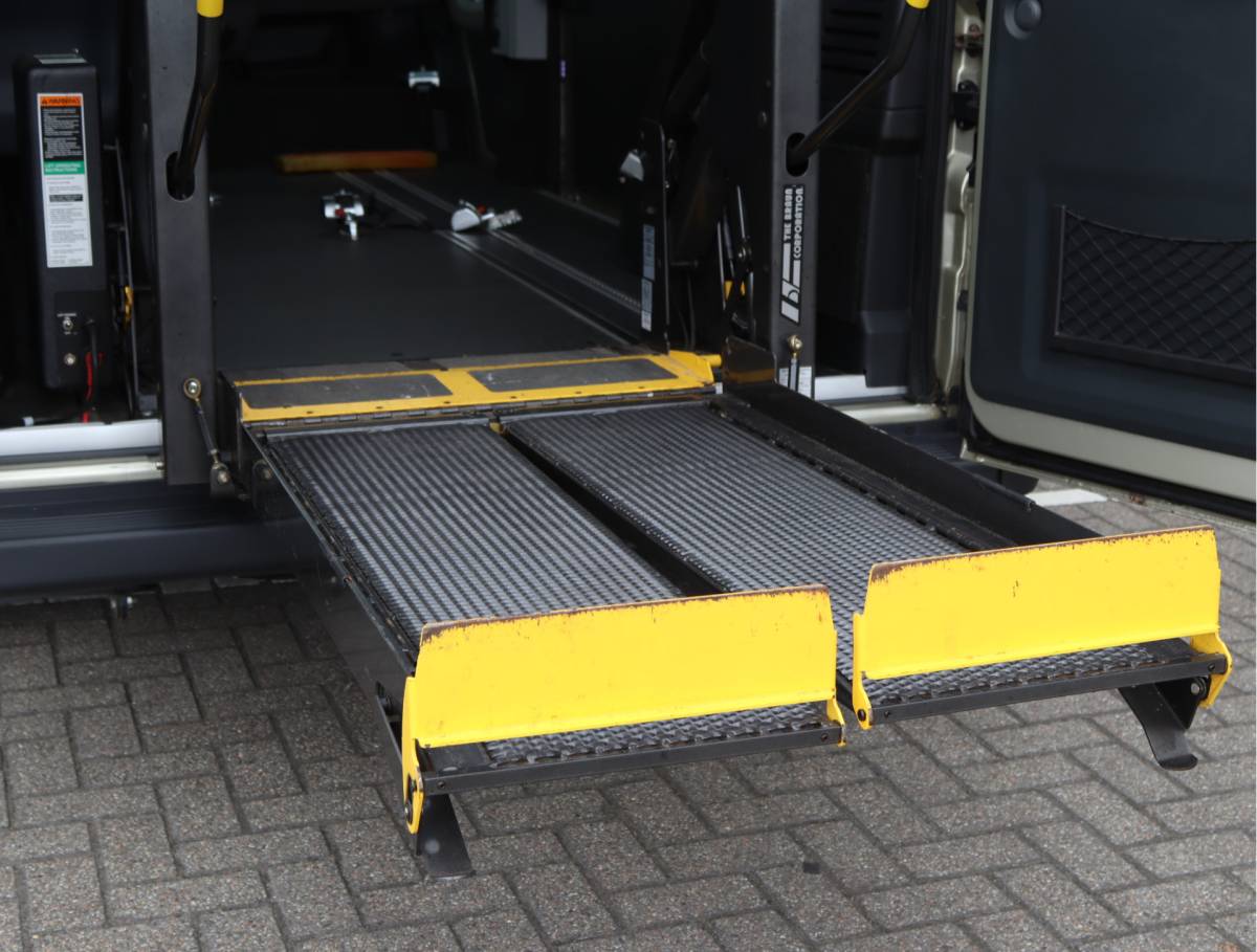 Fiat Ducato Fiat Ducato 30 3.0 MultiJet KH1 DC | Rolstoel auto met lift