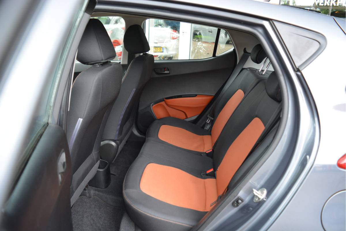 Hyundai i10 Hyundai i10 1.0i 66PK i-Motion Comfort Plus | Cruise | Clima | Orig. NL | NAP |
