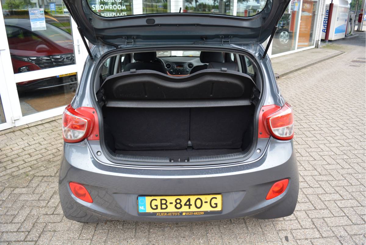 Hyundai i10 Hyundai i10 1.0i 66PK i-Motion Comfort Plus | Cruise | Clima | Orig. NL | NAP |