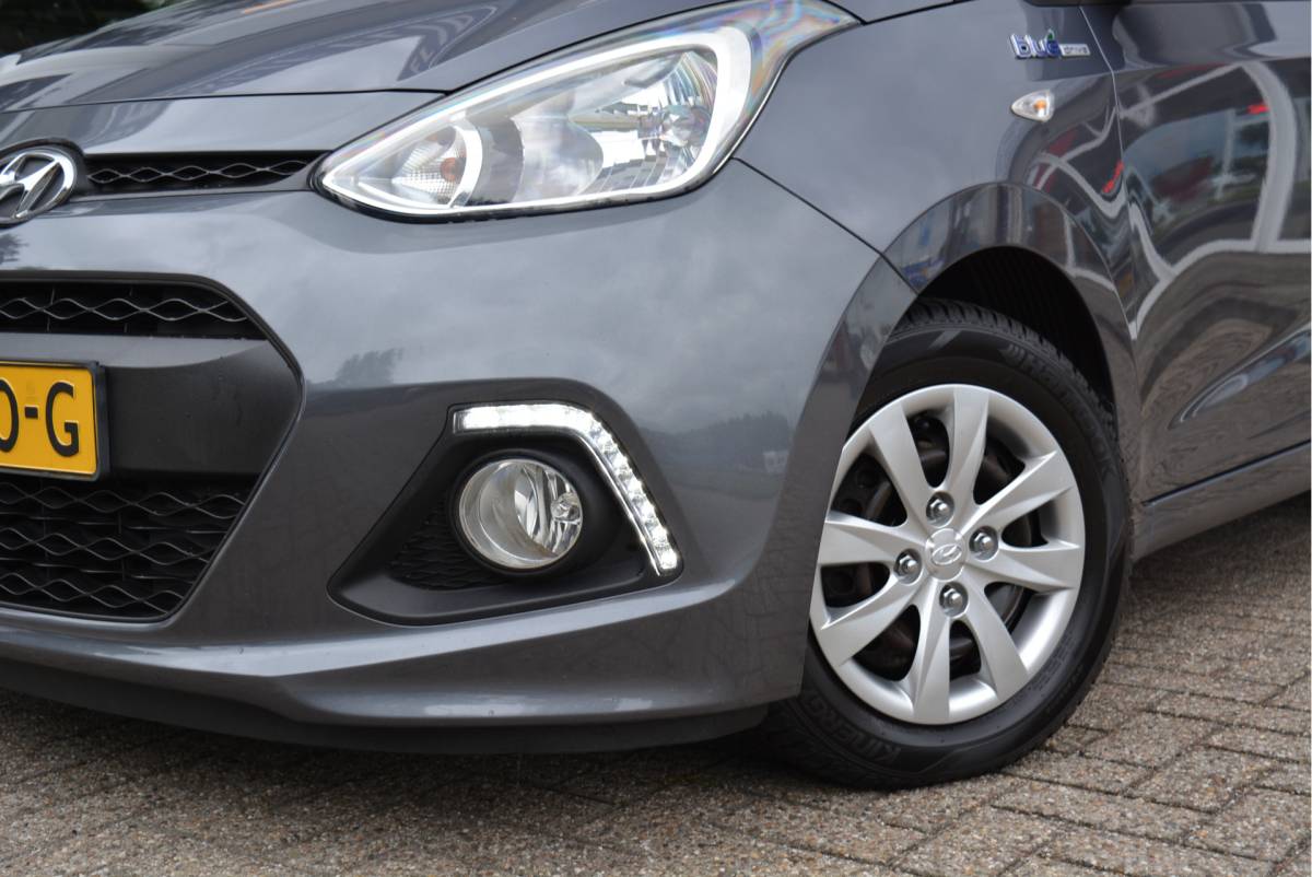 Hyundai i10 Hyundai i10 1.0i 66PK i-Motion Comfort Plus | Cruise | Clima | Orig. NL | NAP |