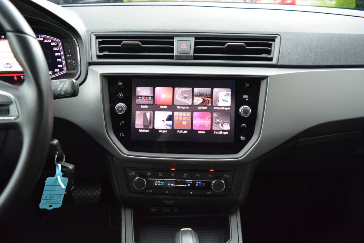 SEAT Ibiza SEAT Ibiza 1.0 116pk TSI Style Business Intense Beats DSG | Virtual CP | Orig. NL | NAP |