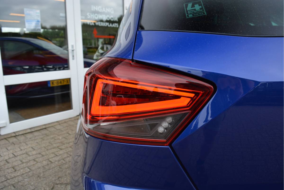SEAT Ibiza SEAT Ibiza 1.0 116pk TSI Style Business Intense Beats DSG | Virtual CP | Orig. NL | NAP |