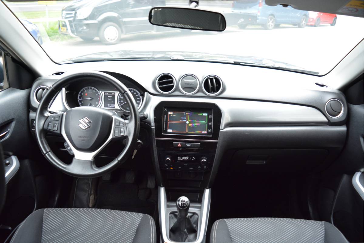 Suzuki Vitara Suzuki Vitara 1.6 120PK Comfort | Trekhaak | Two Tone | Cruise | Camera |