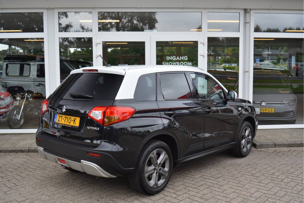 Suzuki Vitara Suzuki Vitara 1.6 120PK Comfort | Trekhaak | Two Tone | Cruise | Camera |