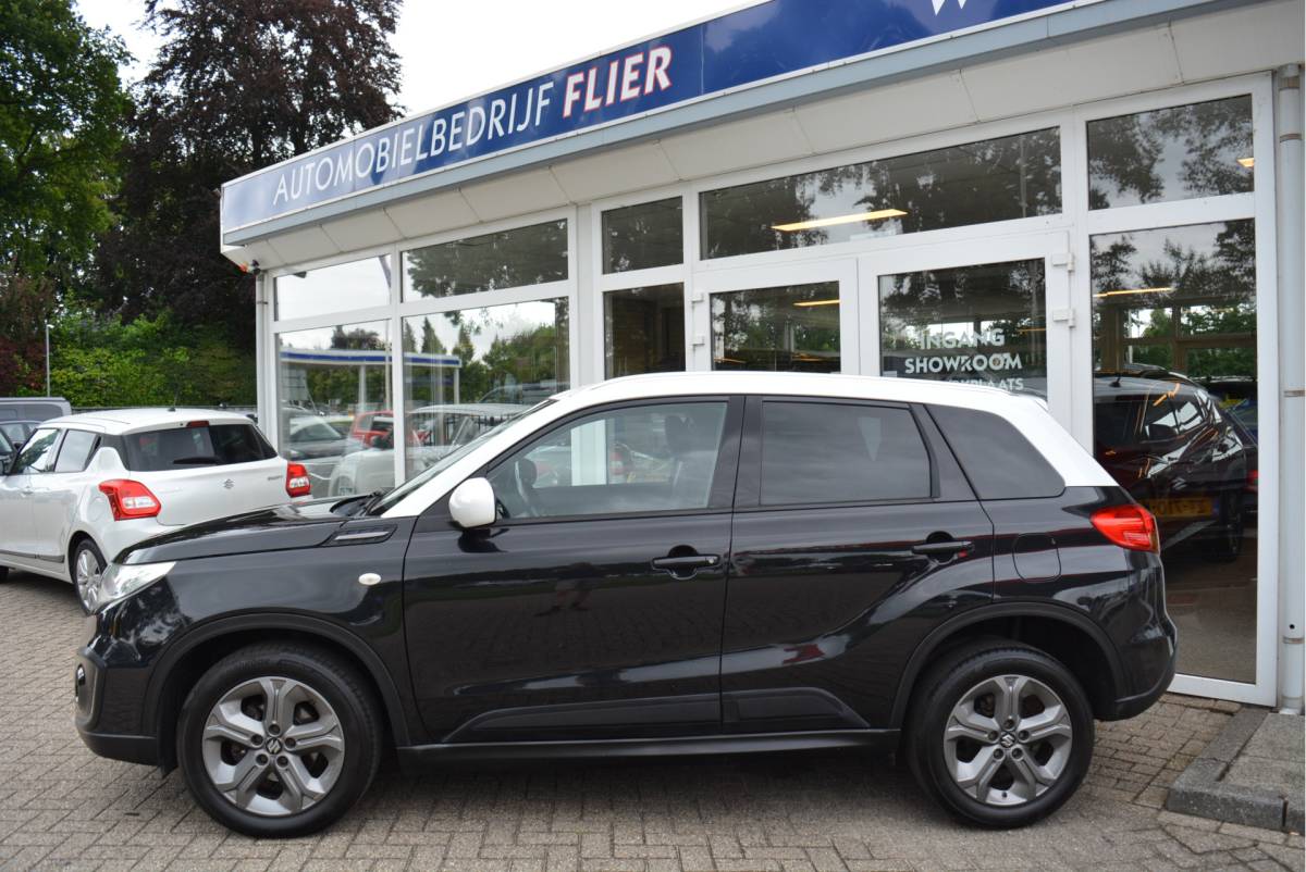 Suzuki Vitara Suzuki Vitara 1.6 120PK Comfort | Trekhaak | Two Tone | Cruise | Camera |