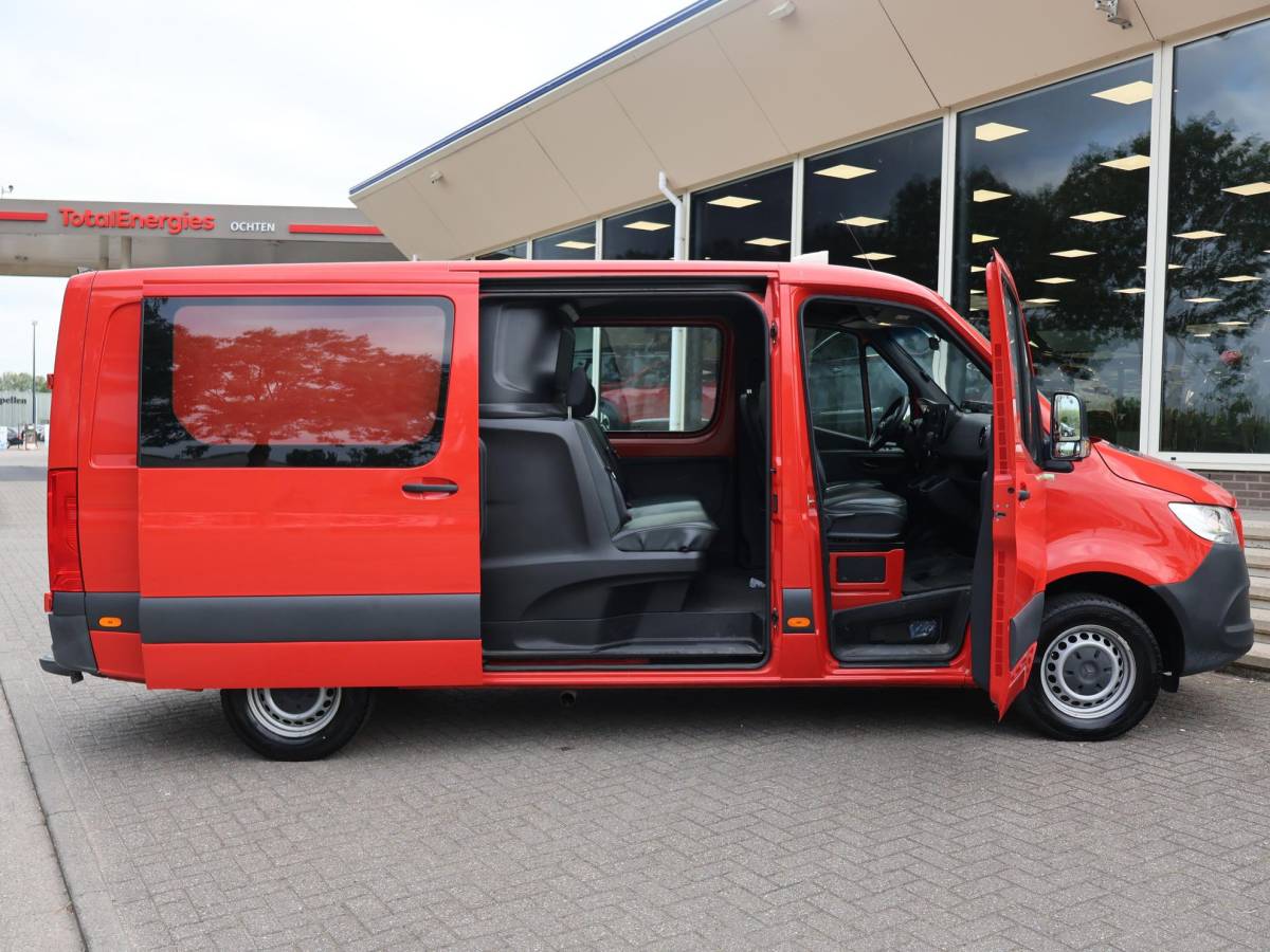 Mercedes-Benz Sprinter Mercedes-Benz Sprinter 2.2 CDI AUT. L2H1 DUBBEL CABINE *44.387 KM* + APPLE CARPLAY | CAMERA | CRUISE | 5-PERS.