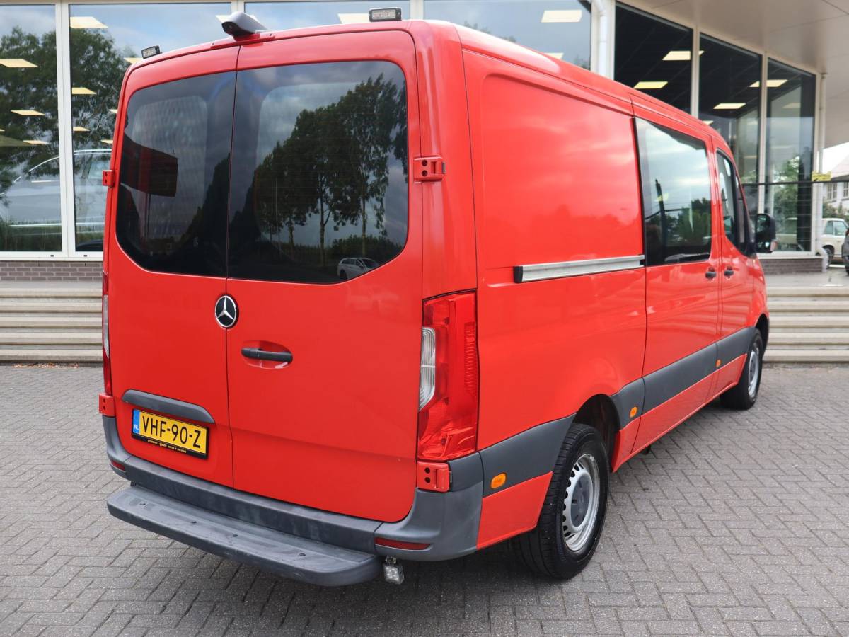 Mercedes-Benz Sprinter Mercedes-Benz Sprinter 2.2 CDI AUT. L2H1 DUBBEL CABINE *44.387 KM* + APPLE CARPLAY | CAMERA | CRUISE | 5-PERS.