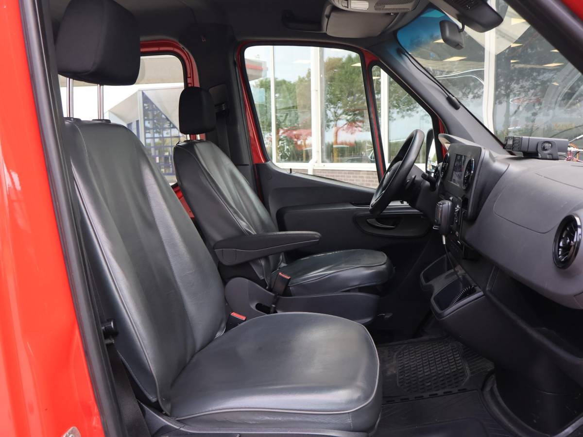 Mercedes-Benz Sprinter Mercedes-Benz Sprinter 2.2 CDI AUT. L2H1 DUBBEL CABINE *44.387 KM* + APPLE CARPLAY | CAMERA | CRUISE | 5-PERS.