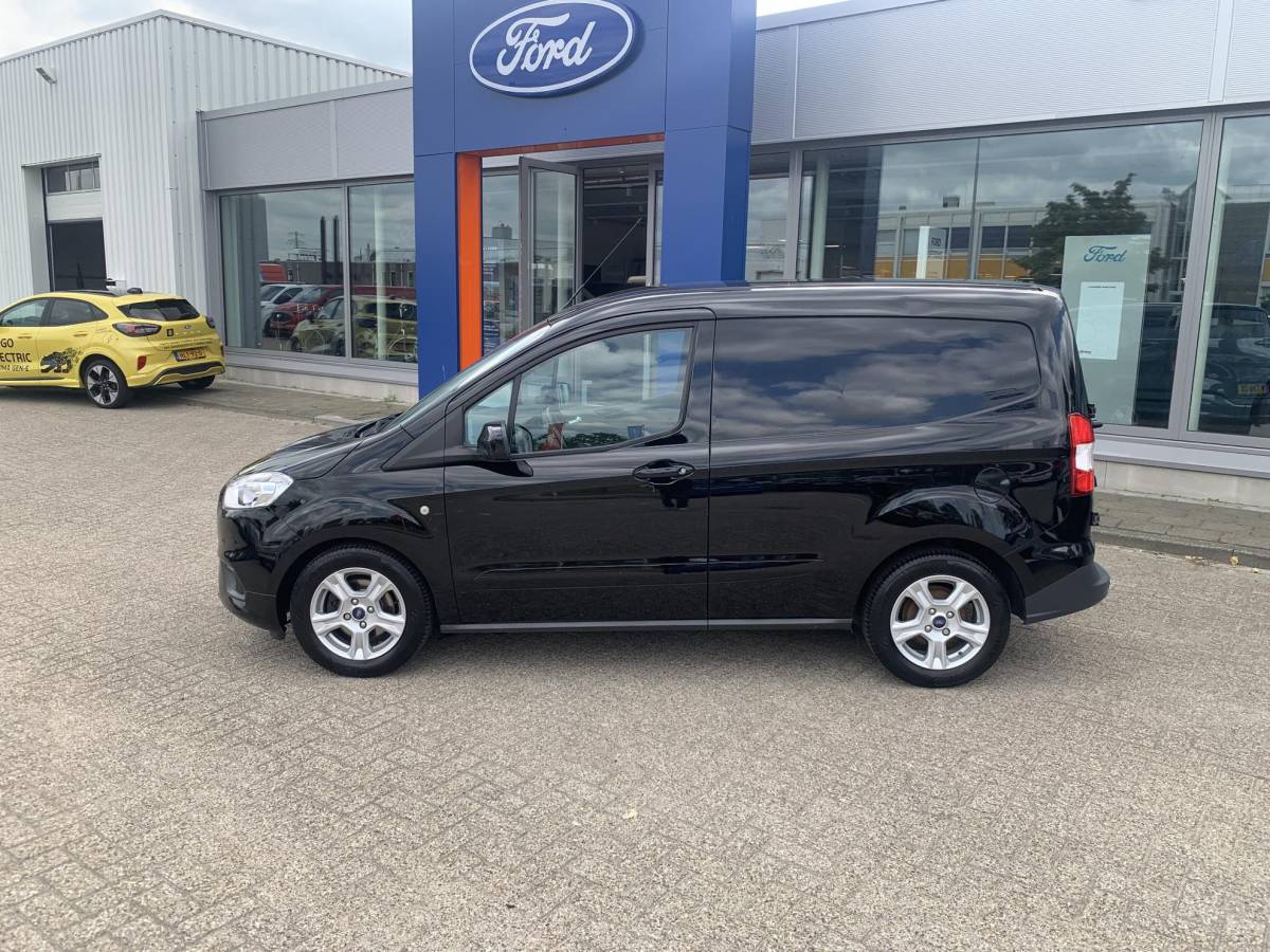 Ford Transit Courier Ford Transit Courier 1.0 Limited 100pk | Stoelverwarming | Sync 3 Navigatie | Marge Auto!