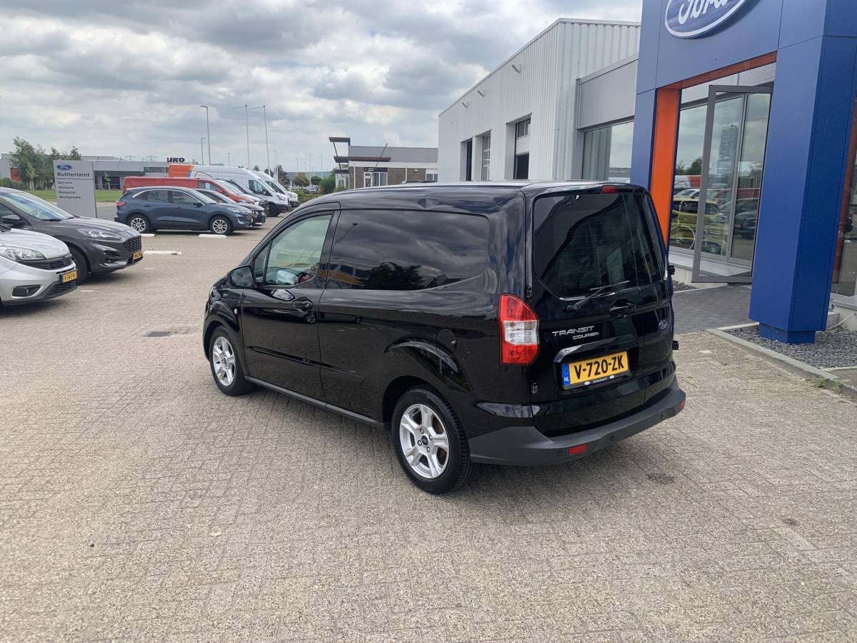 Ford Transit Courier Ford Transit Courier 1.0 Limited 100pk | Stoelverwarming | Sync 3 Navigatie | Marge Auto!