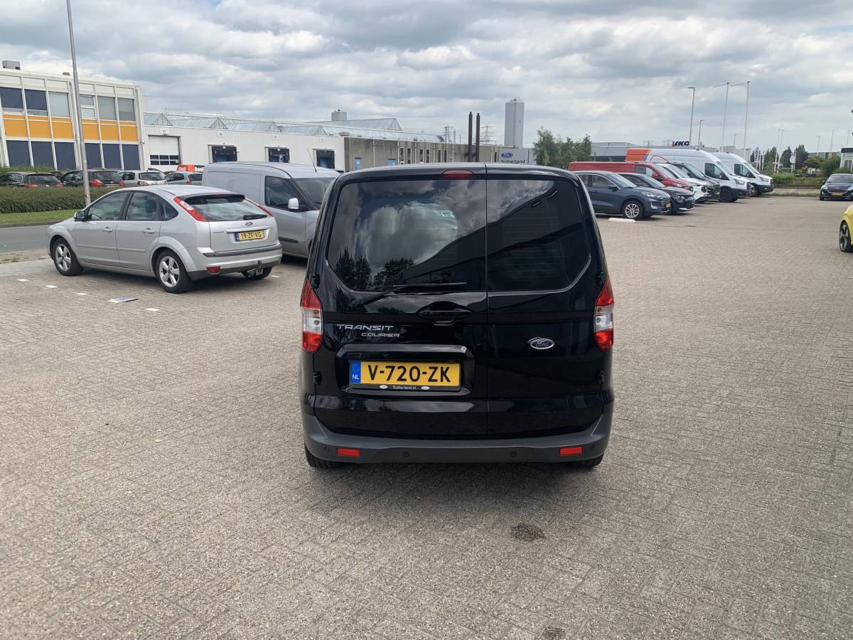 Ford Transit Courier Ford Transit Courier 1.0 Limited 100pk | Stoelverwarming | Sync 3 Navigatie | Marge Auto!