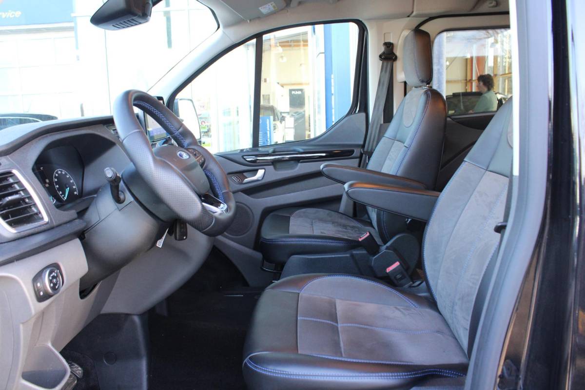 Ford Transit Custom Ford Transit Custom 320 2.0 TDCI L2H1 MS-RT DC 170PK Automaat | MS-RT pakket ! | Full Options ! | Trekhaak | Blind Spot | Camera |
