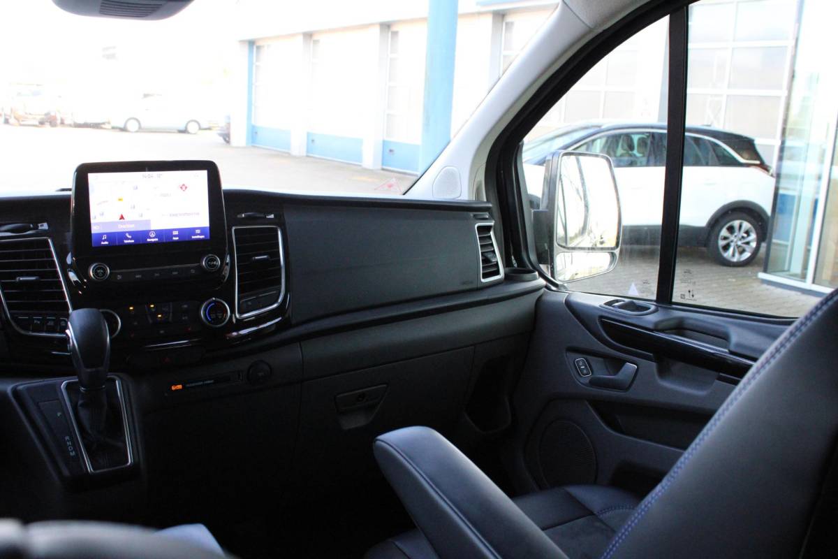Ford Transit Custom Ford Transit Custom 320 2.0 TDCI L2H1 MS-RT DC 170PK Automaat | MS-RT pakket ! | Full Options ! | Trekhaak | Blind Spot | Camera |