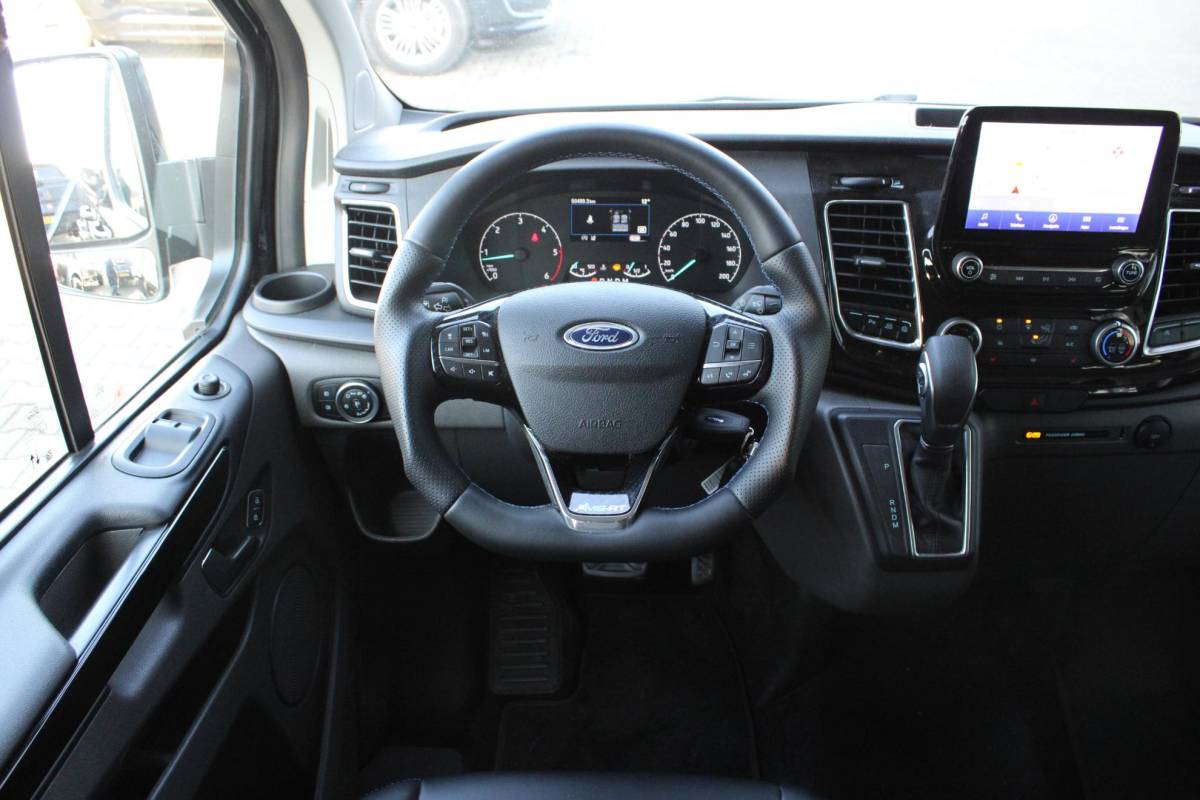 Ford Transit Custom Ford Transit Custom 320 2.0 TDCI L2H1 MS-RT DC 170PK Automaat | MS-RT pakket ! | Full Options ! | Trekhaak | Blind Spot | Camera |