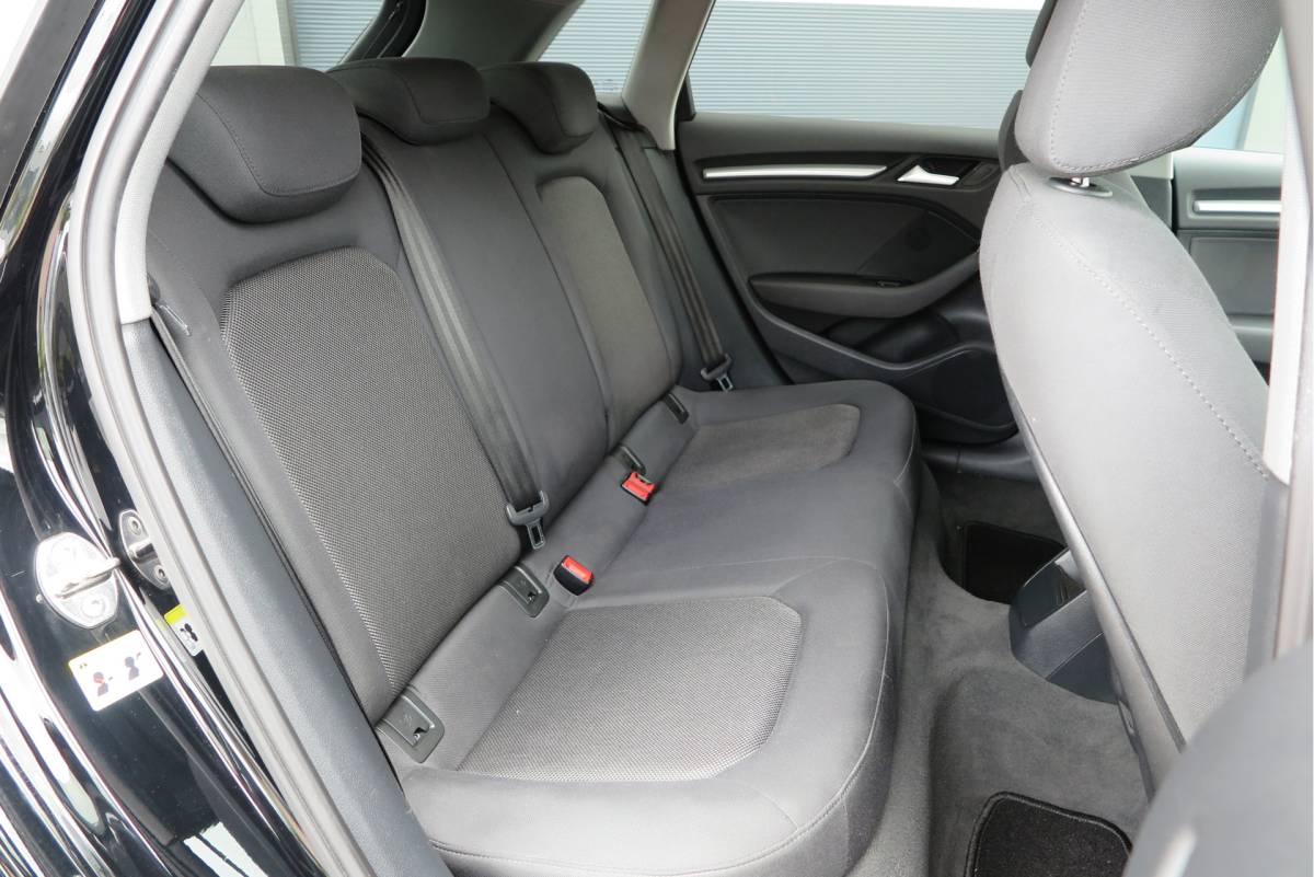 Audi A3 Audi A3 Sportback 1.4 TFSI CoD 110kw 150PK S-tronic Xenon ,Trekhaak , LMV, Stuurwiel multifunctioneel, etc. APK tot 05-2027
