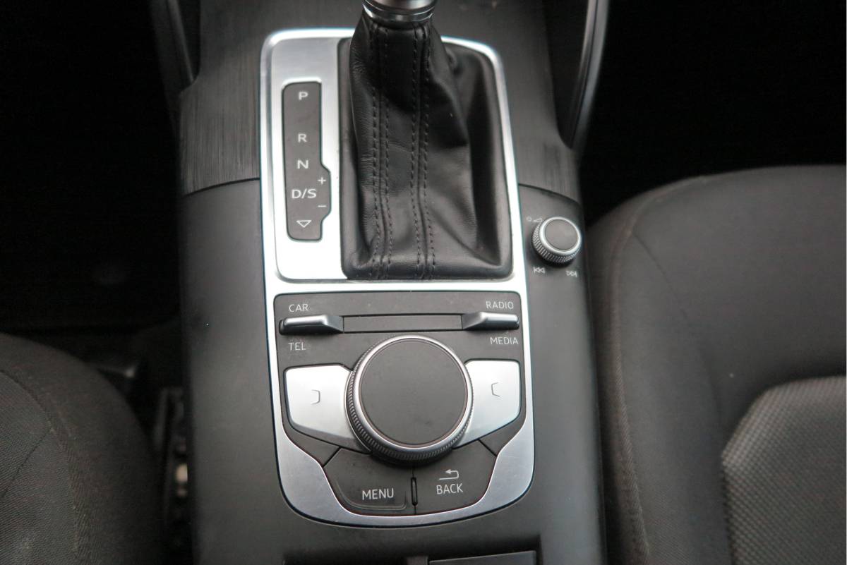 Audi A3 Audi A3 Sportback 1.4 TFSI CoD 110kw 150PK S-tronic Xenon ,Trekhaak , LMV, Stuurwiel multifunctioneel, etc. APK tot 05-2027