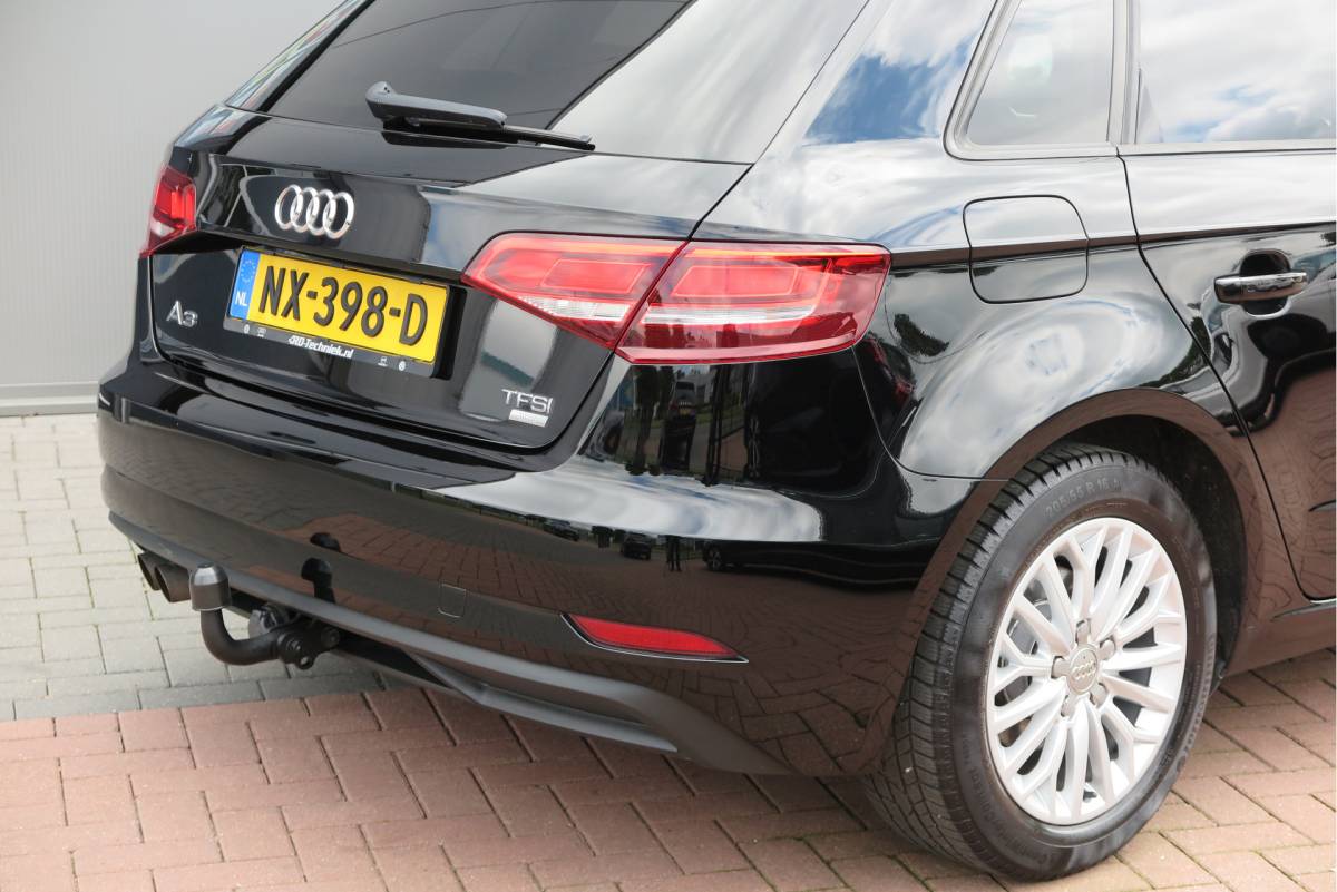 Audi A3 Audi A3 Sportback 1.4 TFSI CoD 110kw 150PK S-tronic Xenon ,Trekhaak , LMV, Stuurwiel multifunctioneel, etc. APK tot 05-2027