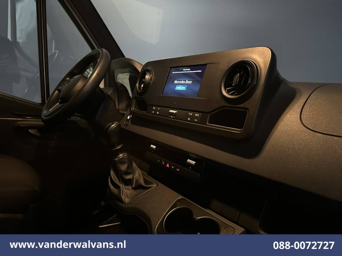 Mercedes-Benz Sprinter Mercedes-Benz Sprinter 315 CDI 150pk L3H2 Euro6 Airco | Camera | Navigatie | Bijrijdersbank