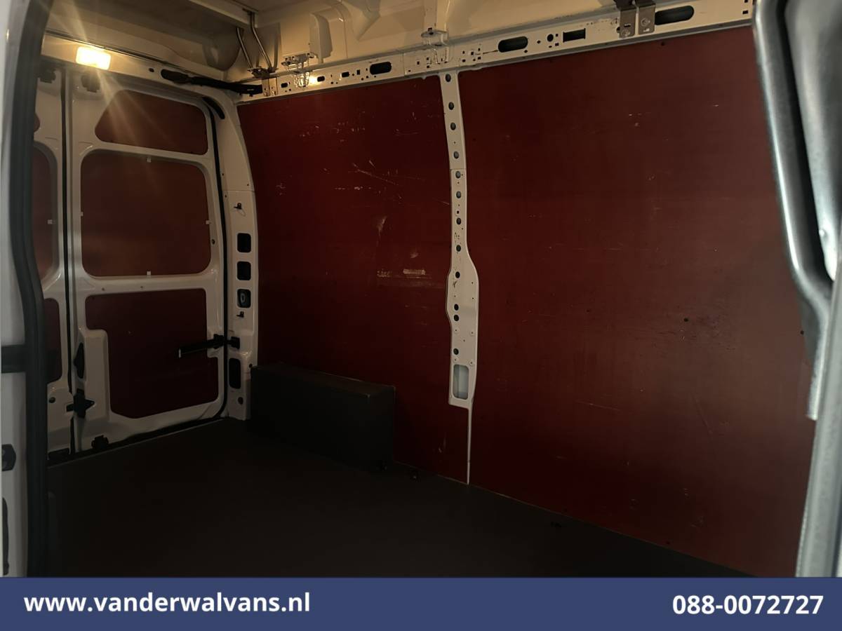 Opel Movano Opel Movano 2.3 Turbo 136pk L2H3 Euro6 Airco | Camera | Imperiaal | LED | 2500kg Trekhaak | Cruisecontrol Parkeersensoren