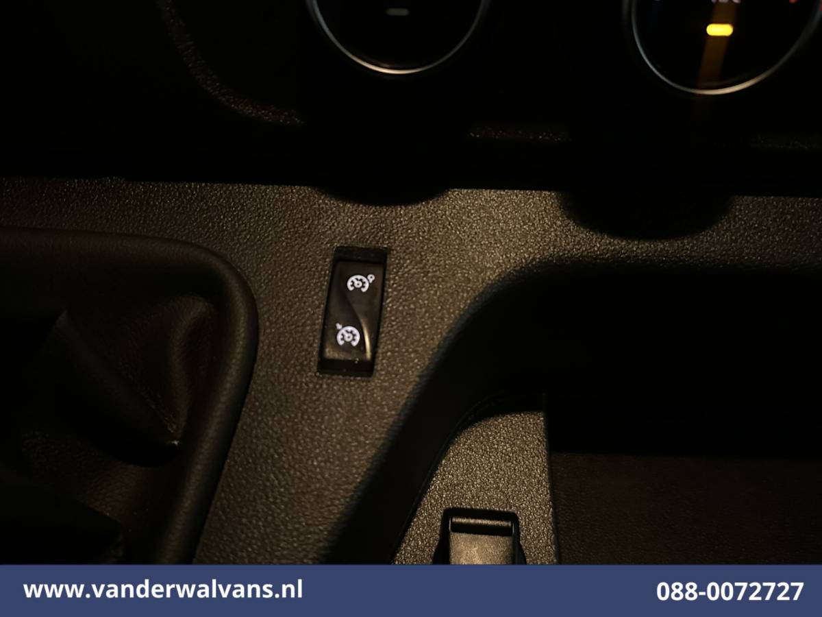Opel Movano Opel Movano 2.3 Turbo 136pk L2H3 Euro6 Airco | Camera | Imperiaal | LED | 2500kg Trekhaak | Cruisecontrol Parkeersensoren