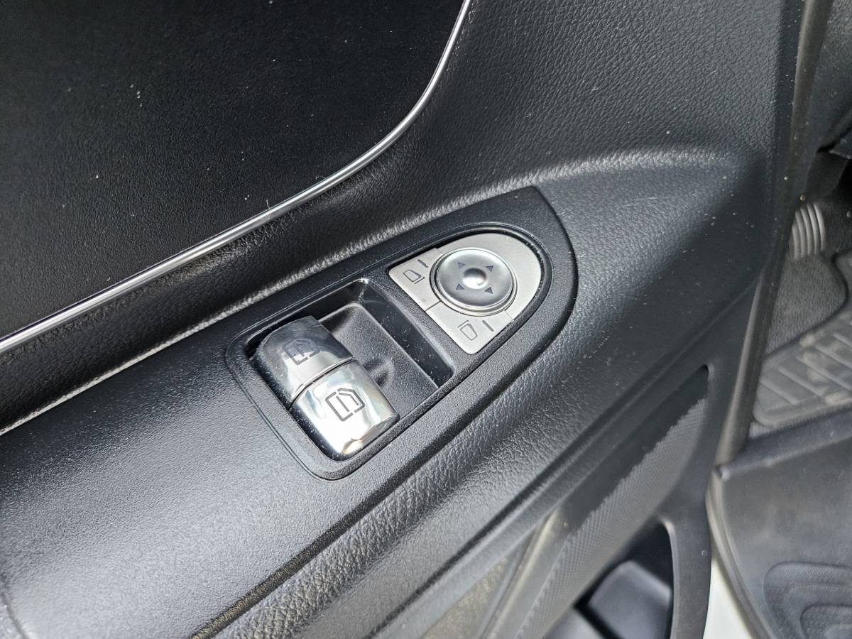 Mercedes-Benz Vito Mercedes-Benz Vito 109 CDI Lang DC Comfort Dubbele Cabine! Airco/Clima! Cruise Control! Nette Bus! NAP!